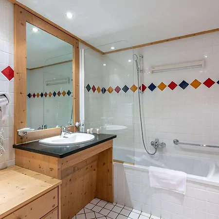 Location Luxe Avec Piscine, Spa, Parking Et Wifi - Fr-1-461-12